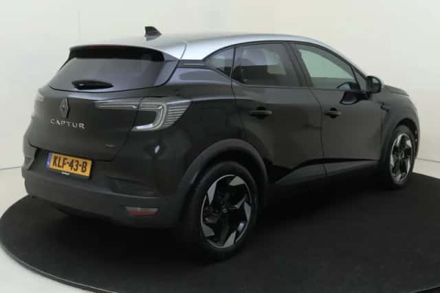 Renault Captur (2025) thumbnail 4