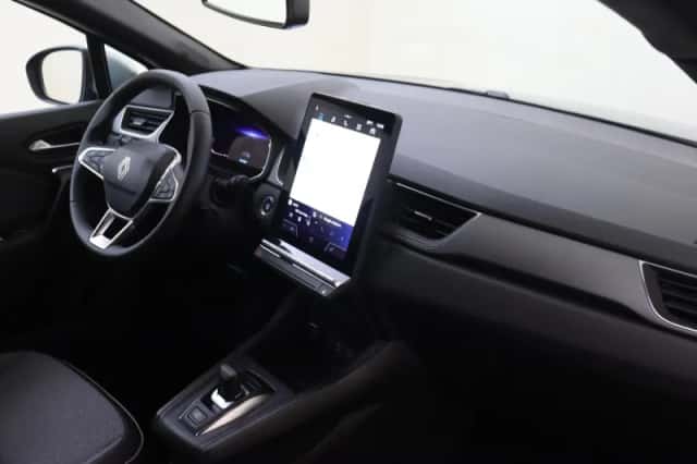 Renault Captur (2025) thumbnail 5