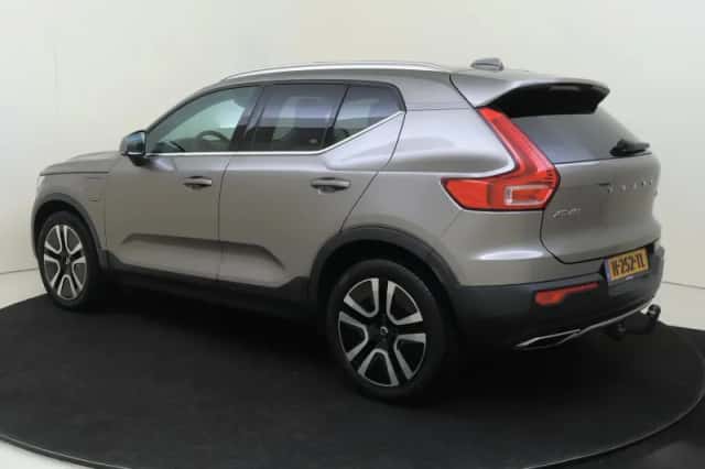 Volvo XC40 (2020) thumbnail 3