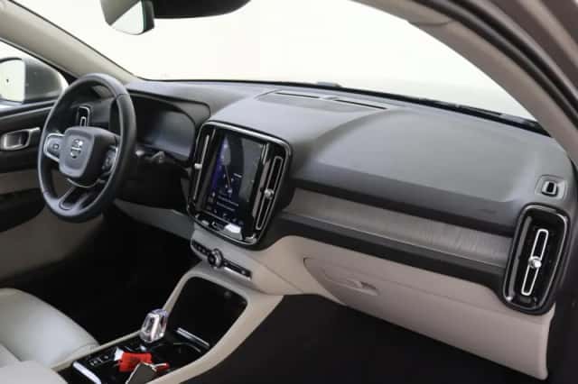 Volvo XC40 (2020) thumbnail 5