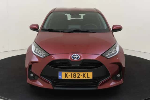 Toyota Yaris (2021) thumbnail 6