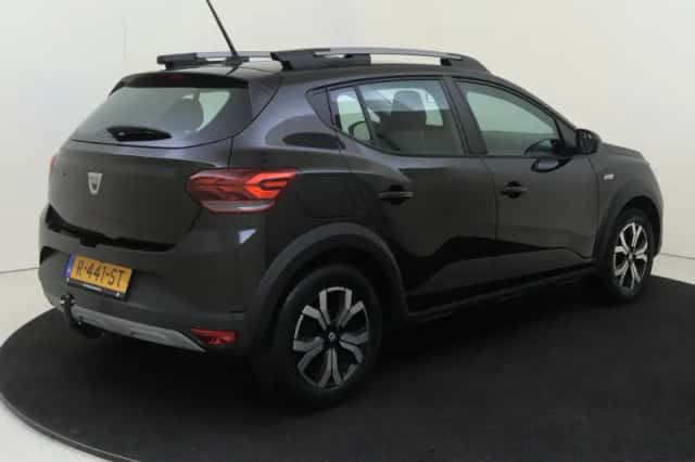 Dacia Sandero Stepway (2022) thumbnail 4
