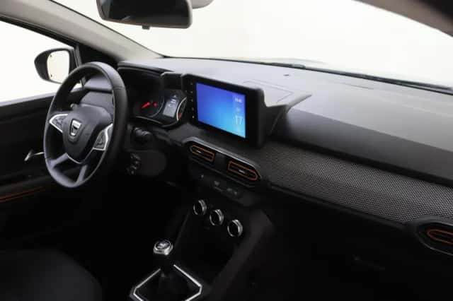 Dacia Sandero Stepway (2022) thumbnail 5