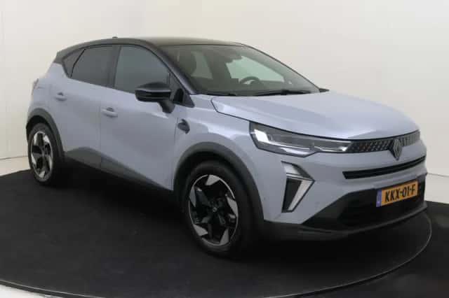 Renault Captur (2025) thumbnail 2