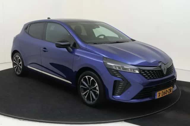Renault Clio (2024) thumbnail 2