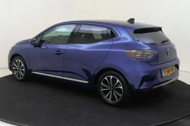 Renault Clio (2024) thumbnail 3