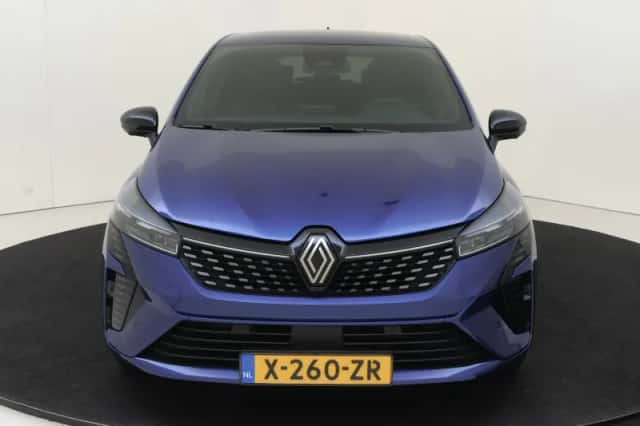 Renault Clio (2024) thumbnail 6