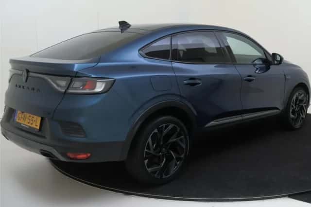 Renault Arkana (2024) thumbnail 4