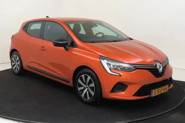 Renault Clio (2023) thumbnail 2
