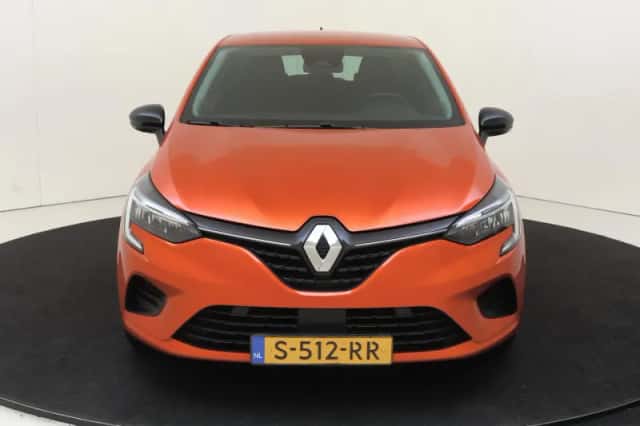 Renault Clio (2023) thumbnail 6