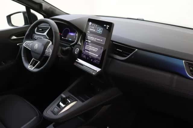 Renault Captur (2026) thumbnail 5