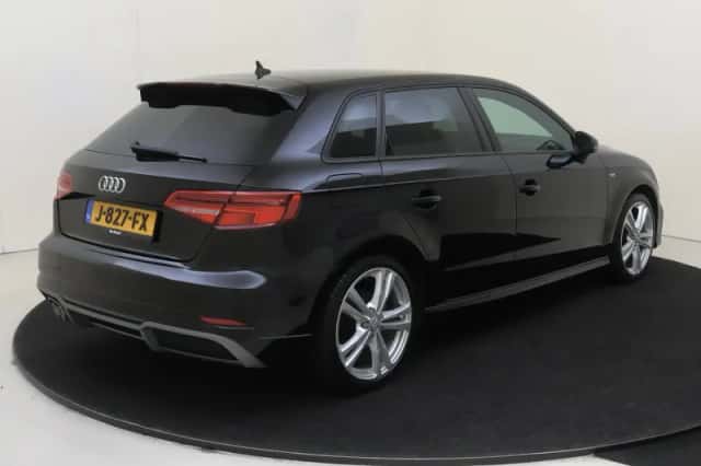 Audi A3 (2019) thumbnail 4