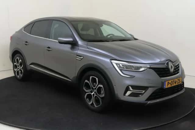 Renault Arkana (2022) thumbnail 2