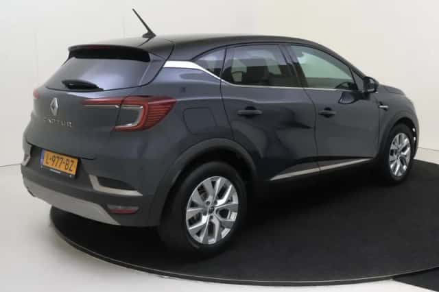Renault Captur (2021) thumbnail 8
