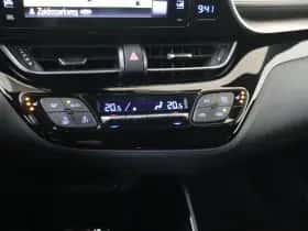 Toyota C-HR (2019) thumbnail 27