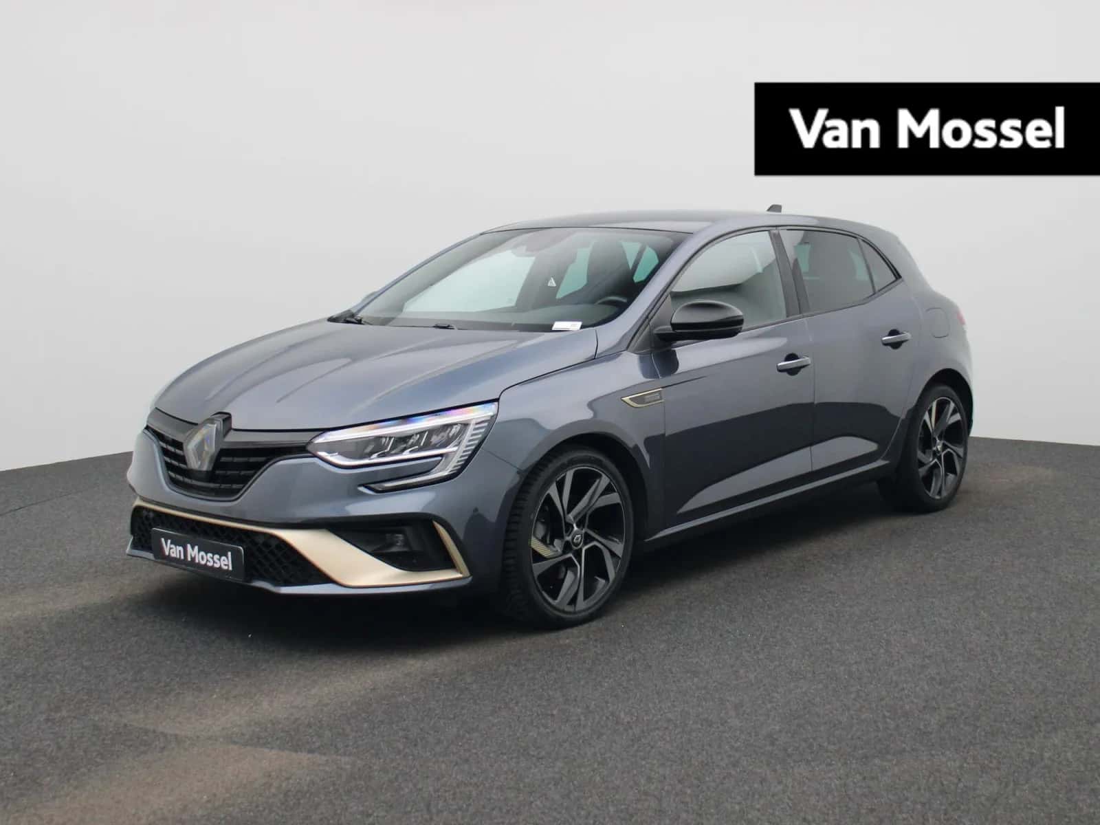 Renault Mégane E-Tech (2023) — foto 1