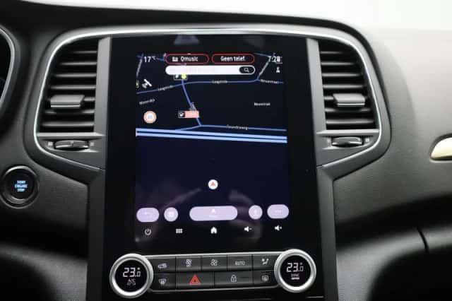 Renault Mégane E-Tech (2023) thumbnail 16