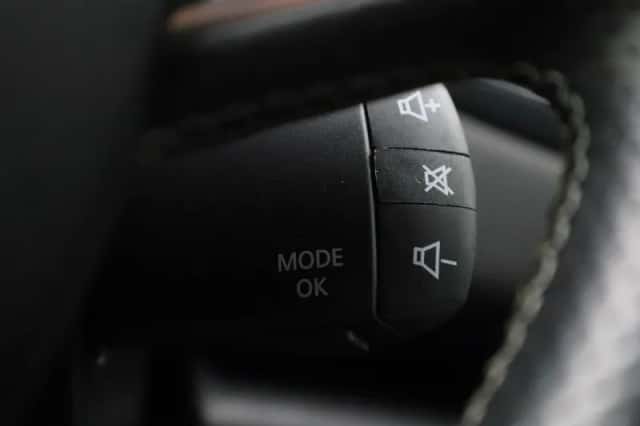 Renault Mégane E-Tech (2023) thumbnail 25