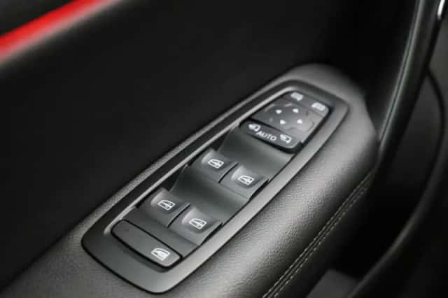 Renault Mégane E-Tech (2023) thumbnail 30