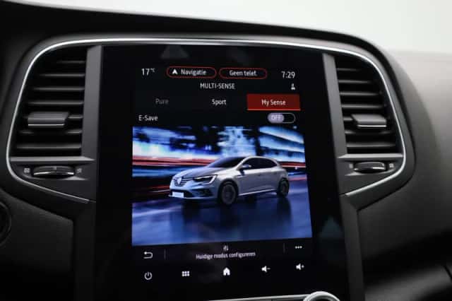 Renault Mégane E-Tech (2023) thumbnail 31