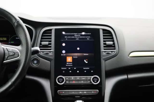 Renault Mégane E-Tech (2023) thumbnail 9