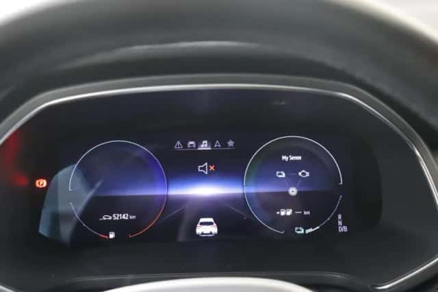 Renault Captur (2021) thumbnail 16