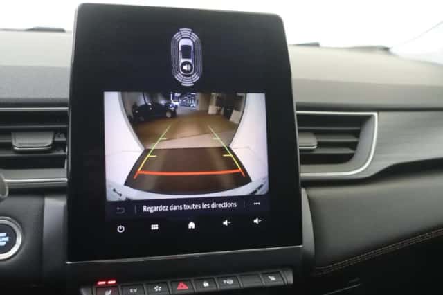 Renault Captur (2021) thumbnail 22