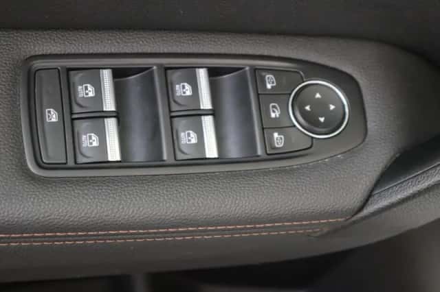 Renault Captur (2021) thumbnail 30