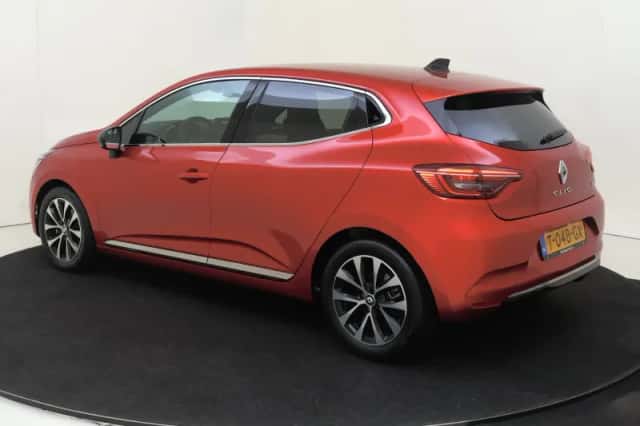 Renault Clio (2023) thumbnail 6