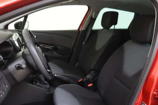 Renault Clio (2014) thumbnail 15