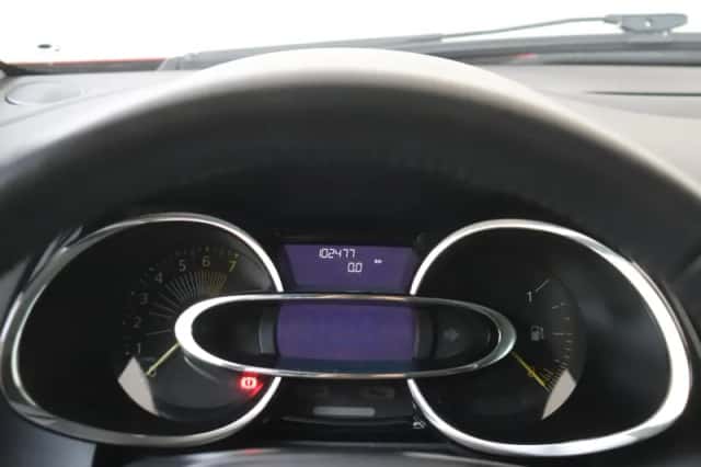 Renault Clio (2014) thumbnail 16