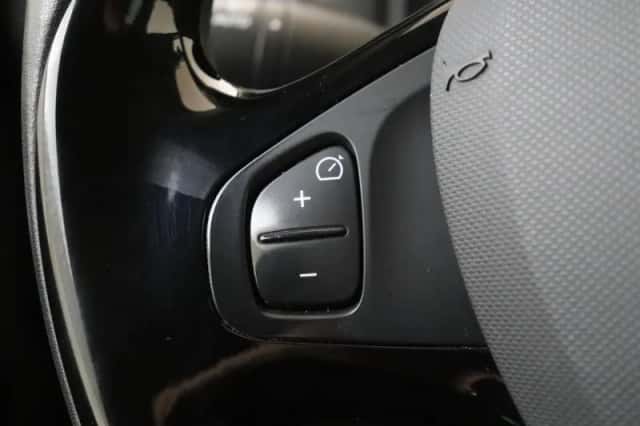 Renault Clio (2014) thumbnail 17