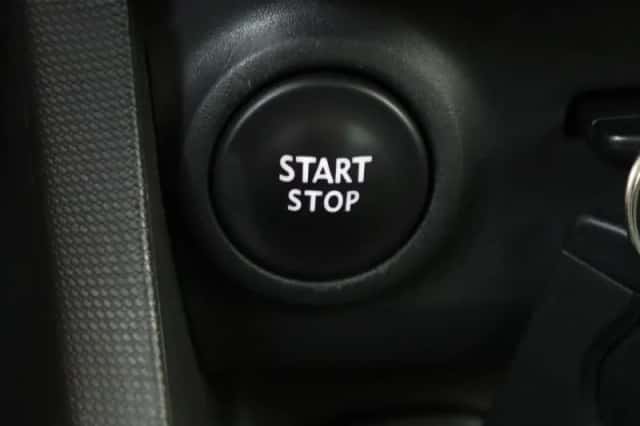 Renault Clio (2014) thumbnail 25