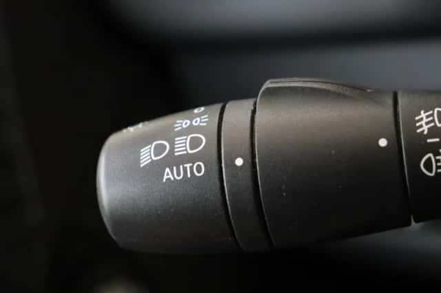 Renault Clio (2014) thumbnail 27