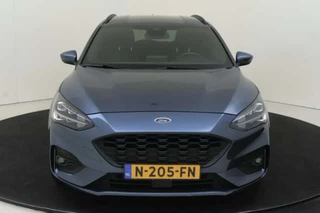 Ford Focus (2020) thumbnail 2