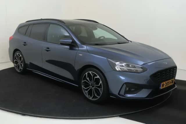 Ford Focus (2020) thumbnail 3