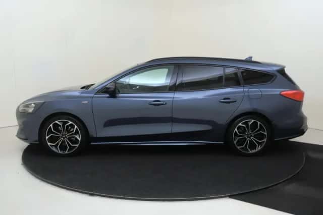 Ford Focus (2020) thumbnail 4