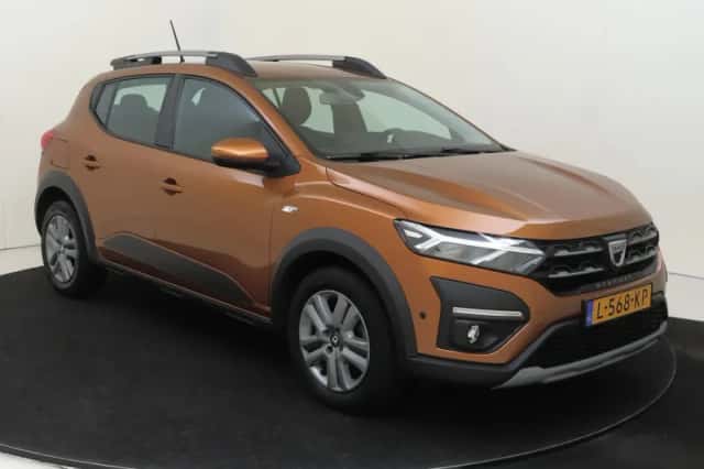 Dacia Sandero Stepway (2021) thumbnail 3