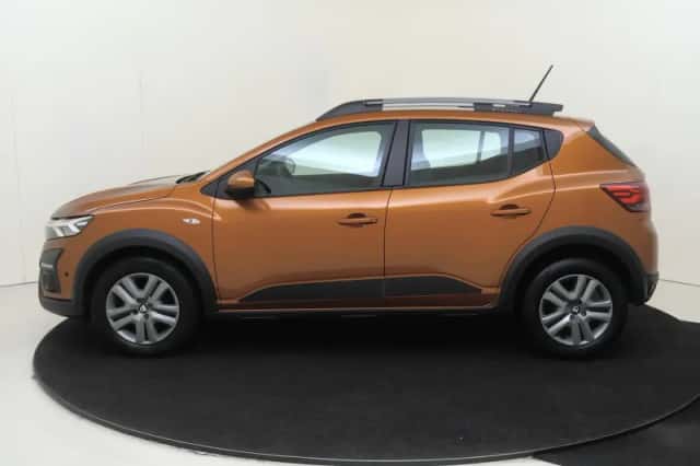 Dacia Sandero Stepway (2021) thumbnail 4