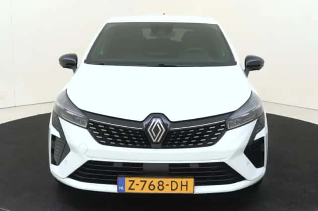 Renault Clio (2024) thumbnail 2