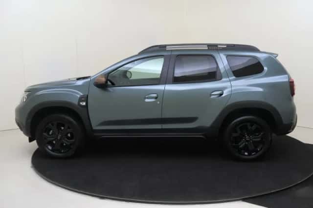 Dacia Duster (2023) thumbnail 4
