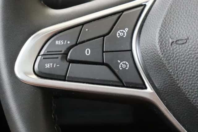 Renault Captur (2021) thumbnail 17