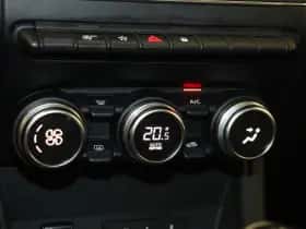 Renault Captur (2021) thumbnail 23