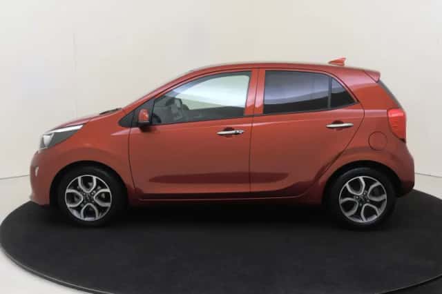 Kia Picanto (2022) thumbnail 4