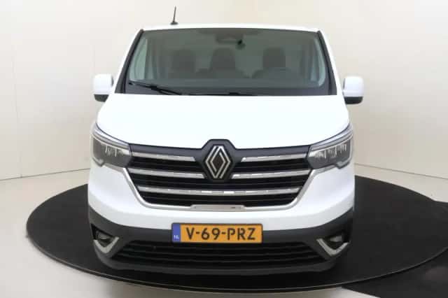 Renault Trafic (2026) thumbnail 2