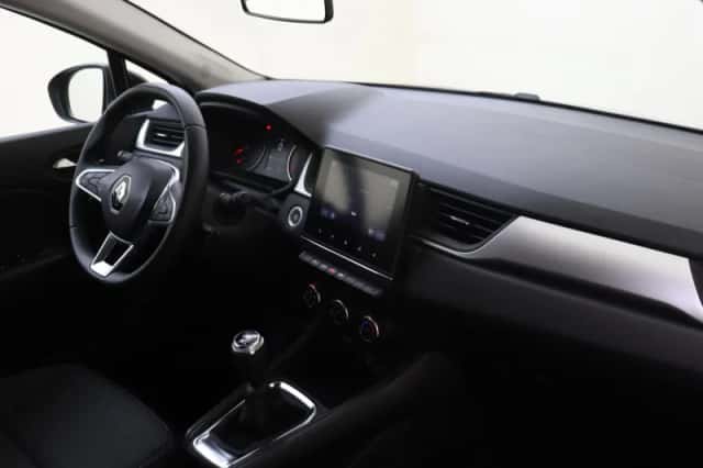 Renault Captur (2023) thumbnail 12