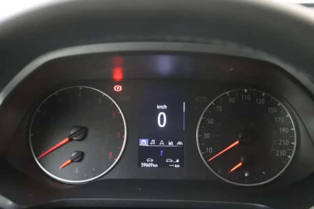 Renault Captur (2023) thumbnail 16
