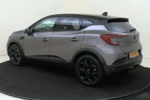 Renault Captur (2022) thumbnail 7