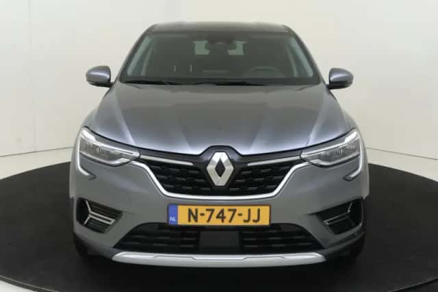Renault Arkana (2021) thumbnail 2
