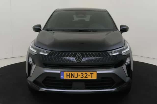 Renault Captur (2025) thumbnail 3
